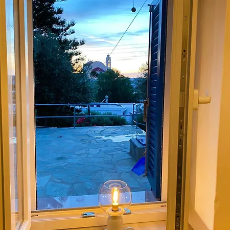 Apartment Loukia &
