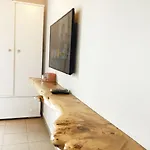 Loukia & Apartament Kini