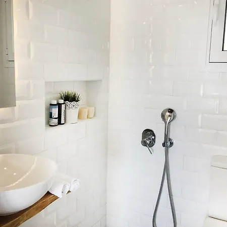 Διαμέρισμα Loukia & *