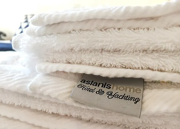 Loukia & * 金尼昂