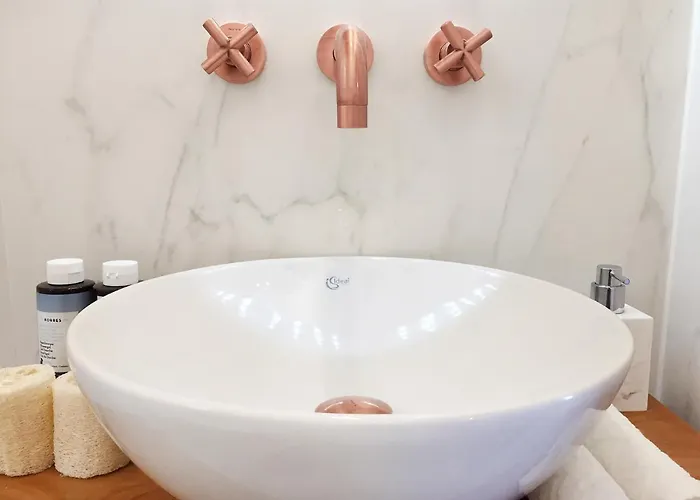 Loukia & Apartment Kini